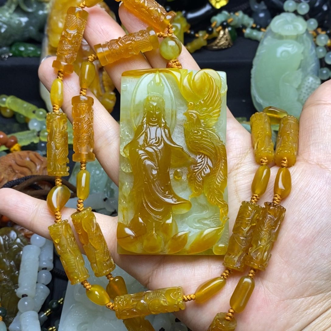 蛇纹石玉颈饰未镶嵌碰