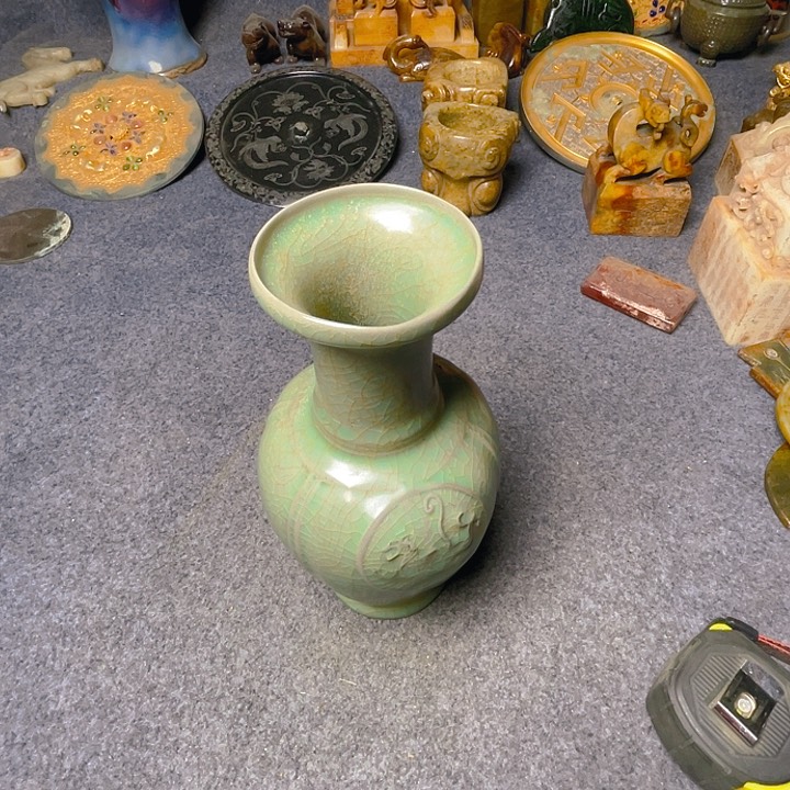 缸坎坎坷坷地走过这条小路