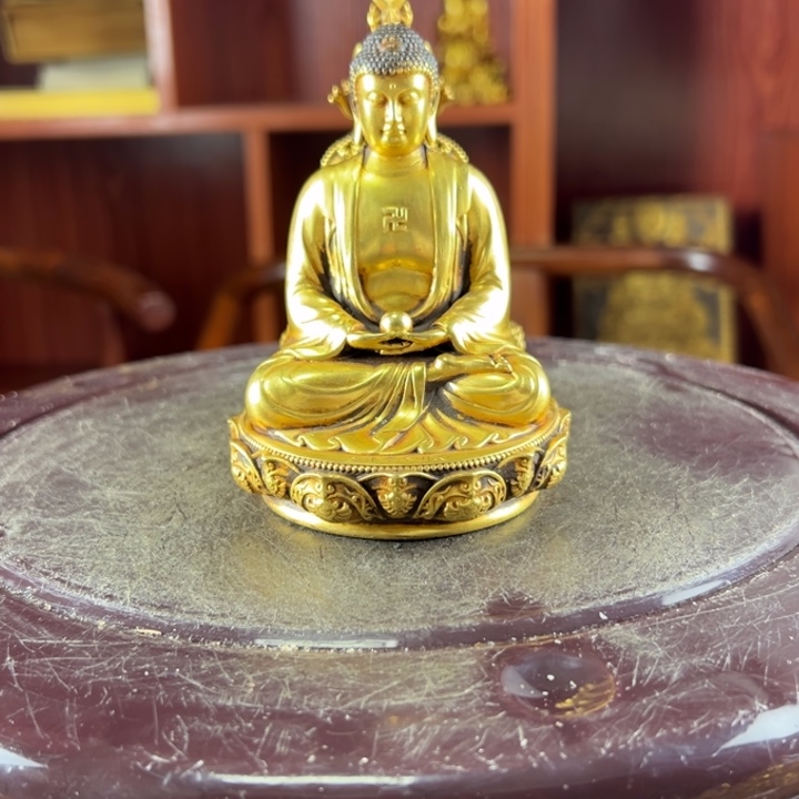 南**3佛像的造型和造型