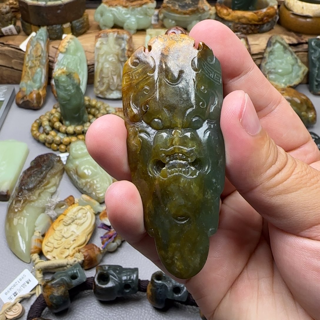 岫岩河磨玉（透闪石质玉）未镶嵌珠宝奇石