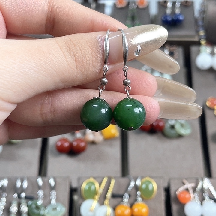 和田玉耳饰银S925镶嵌12左右