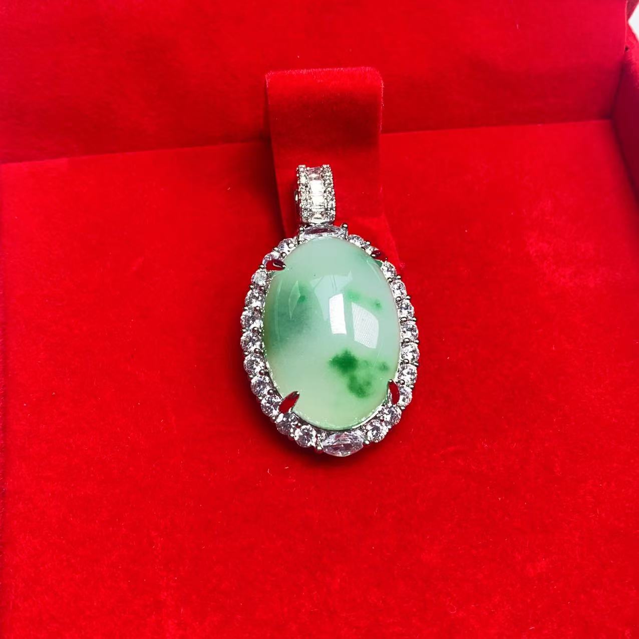 B1395冰绿花蛋面吊坠