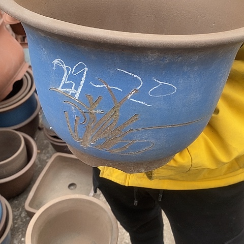 紫砂中国宜兴紫砂花盆：