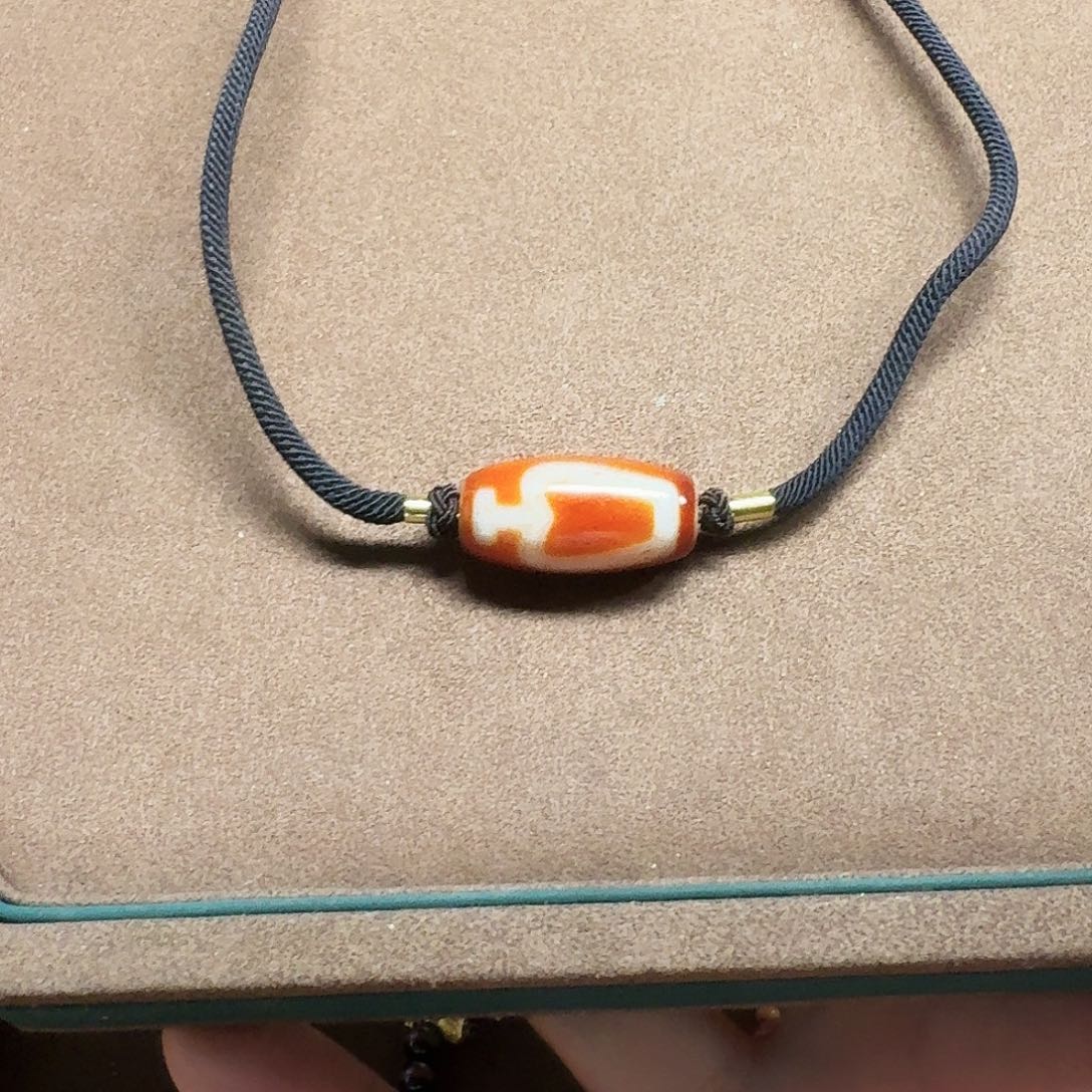 桾***桾玛瑙/玉髓未镶嵌手链