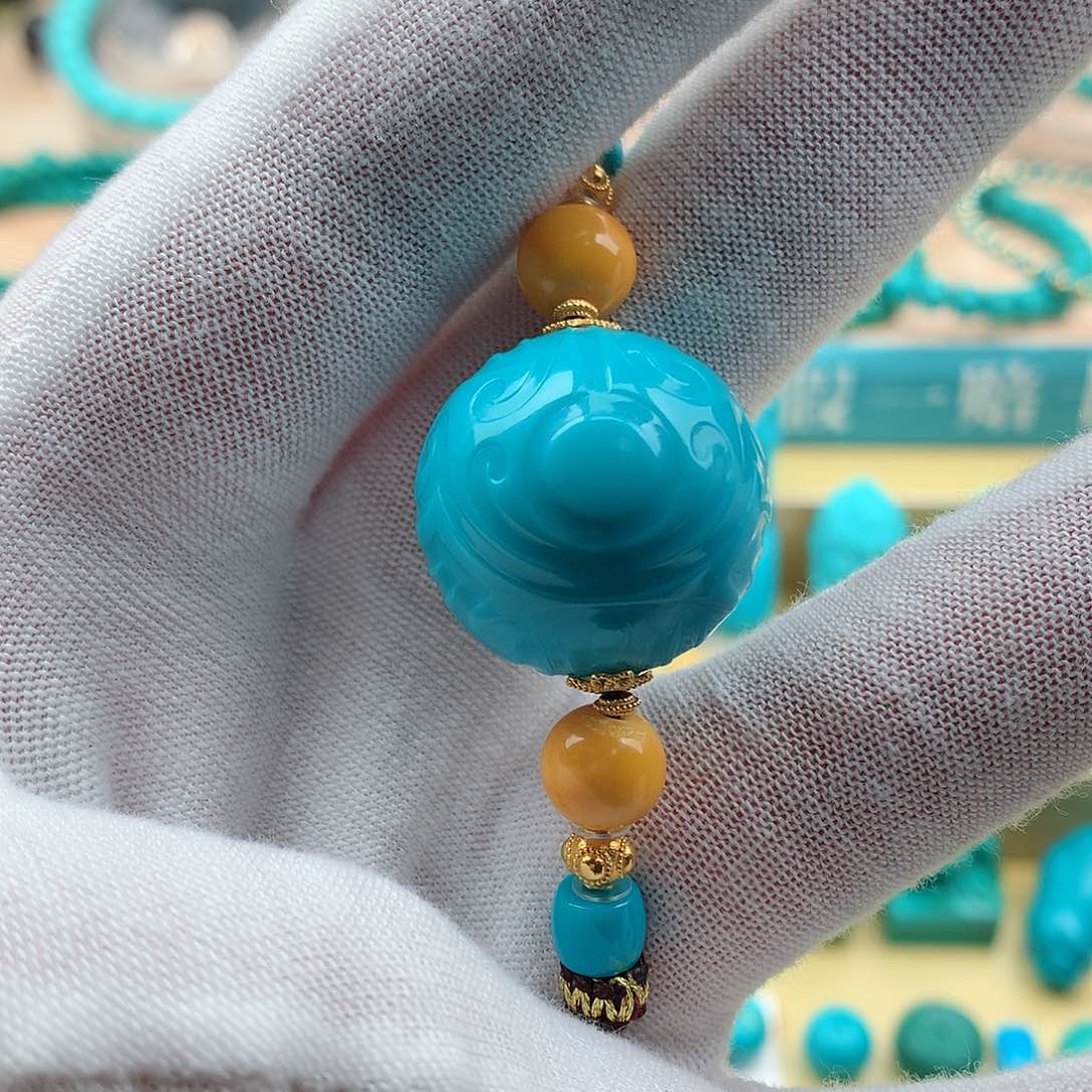 绿松石未镶嵌颈饰