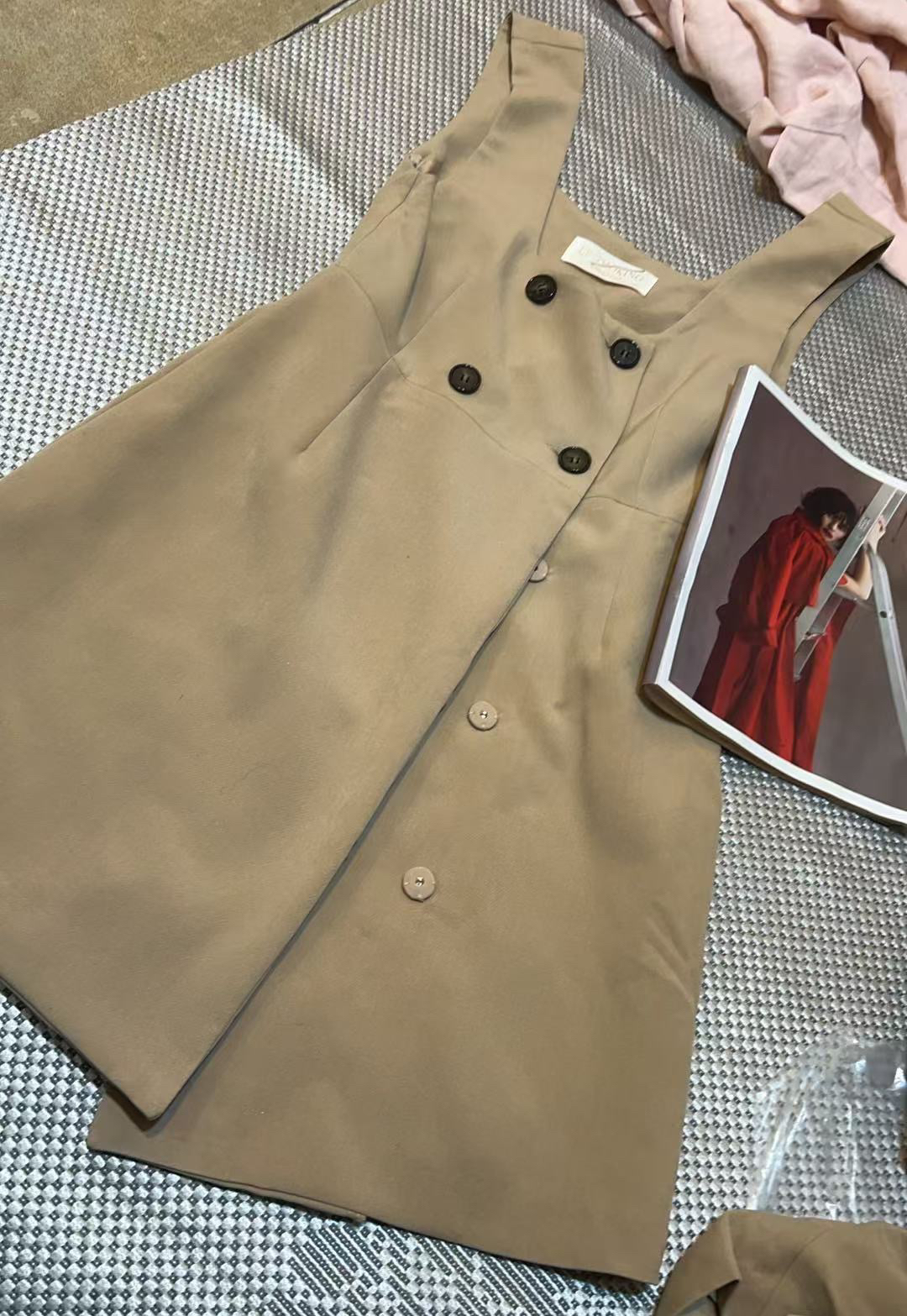 【特价不支持退换】韩版高级感时尚无袖背心连衣裙女装