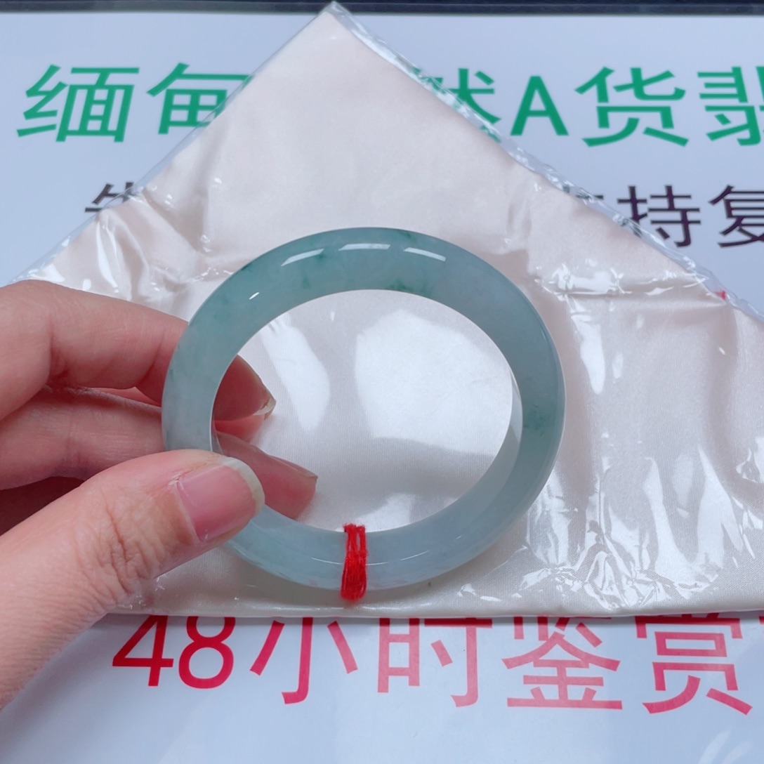 翡翠未镶嵌手镯冰飘花