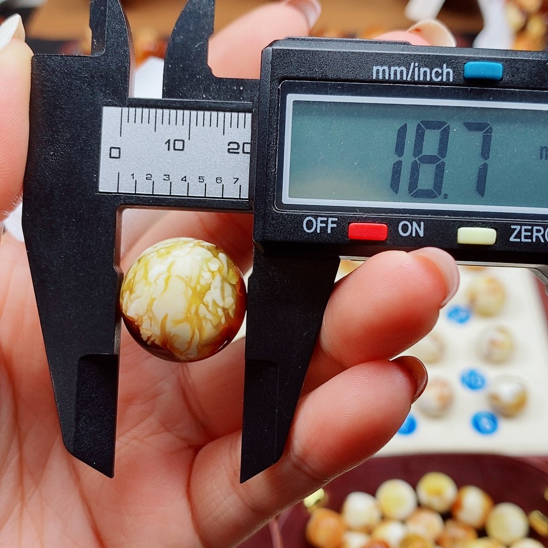 琥珀未镶嵌裸石蜜蜡