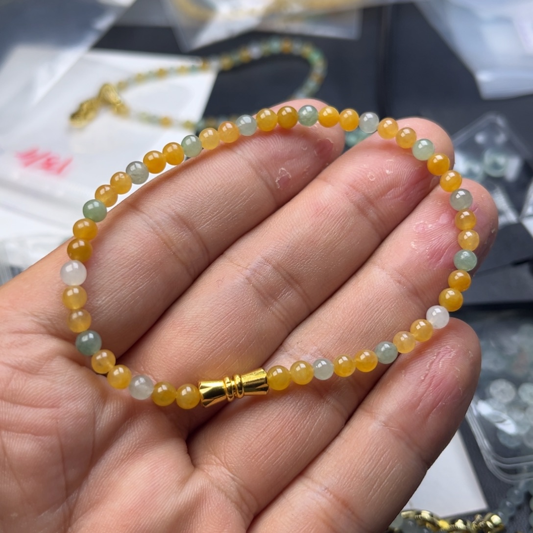 定制翡翠未镶嵌翡翠手串