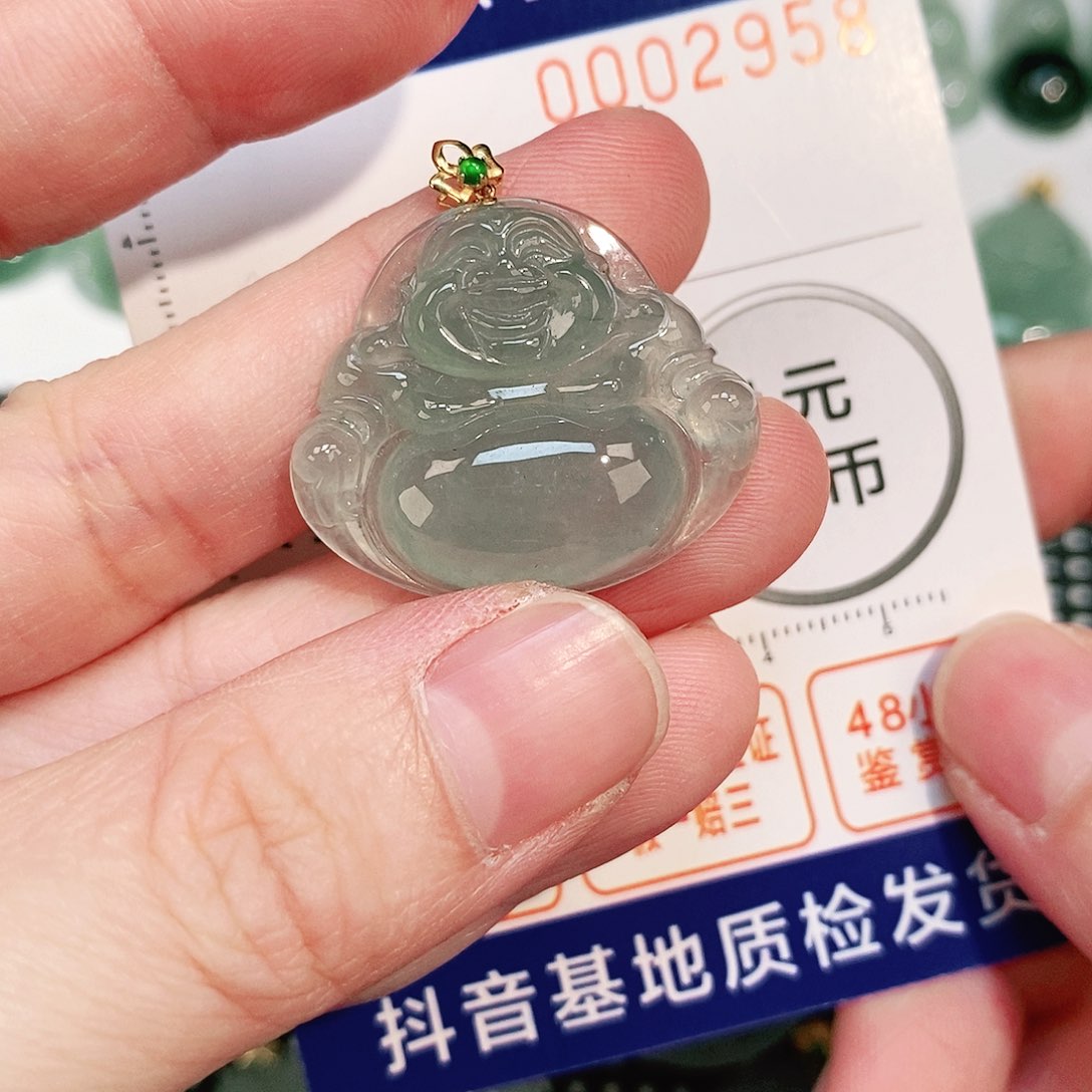 翡翠颈饰18K金镶嵌吊坠