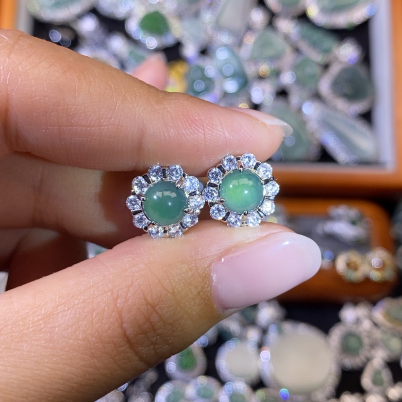 【闪购商品】翡翠颈饰未镶嵌天然