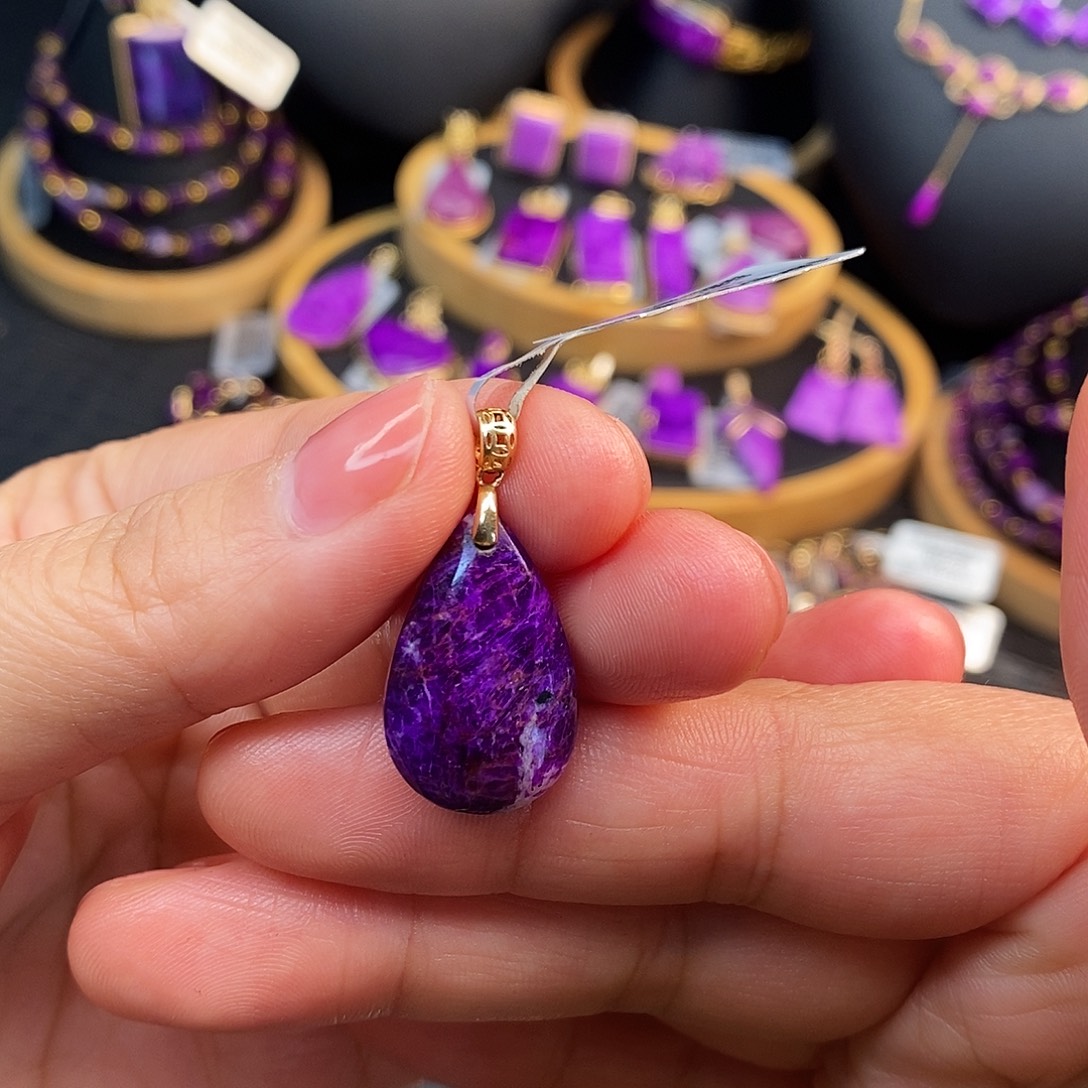 苏纪石（舒俱来）18K金镶嵌吊坠