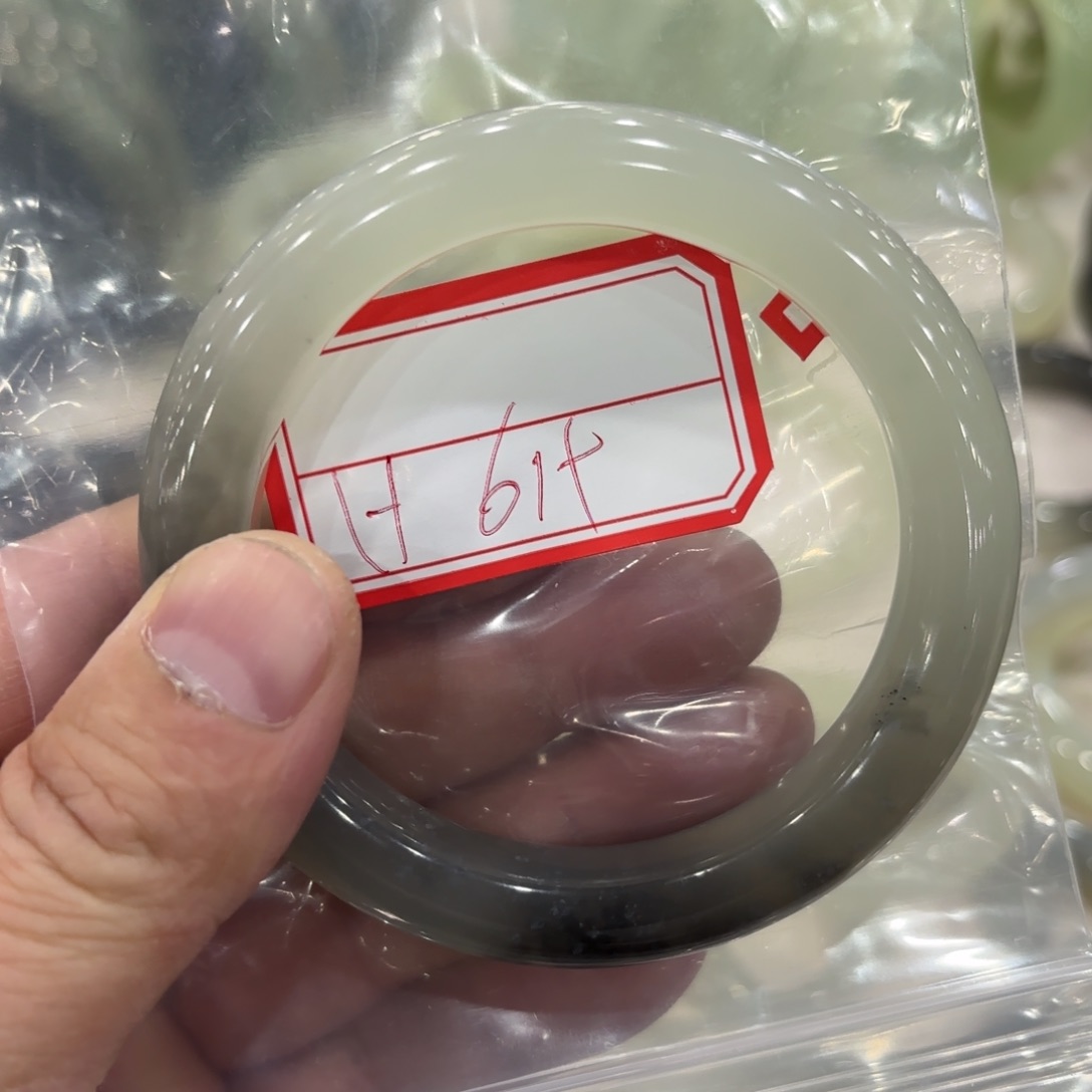 蛇纹石玉未镶嵌手镯H***.