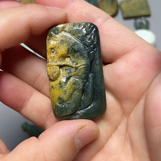 高***奥岫岩河磨玉（透闪石质玉）未镶嵌挂件