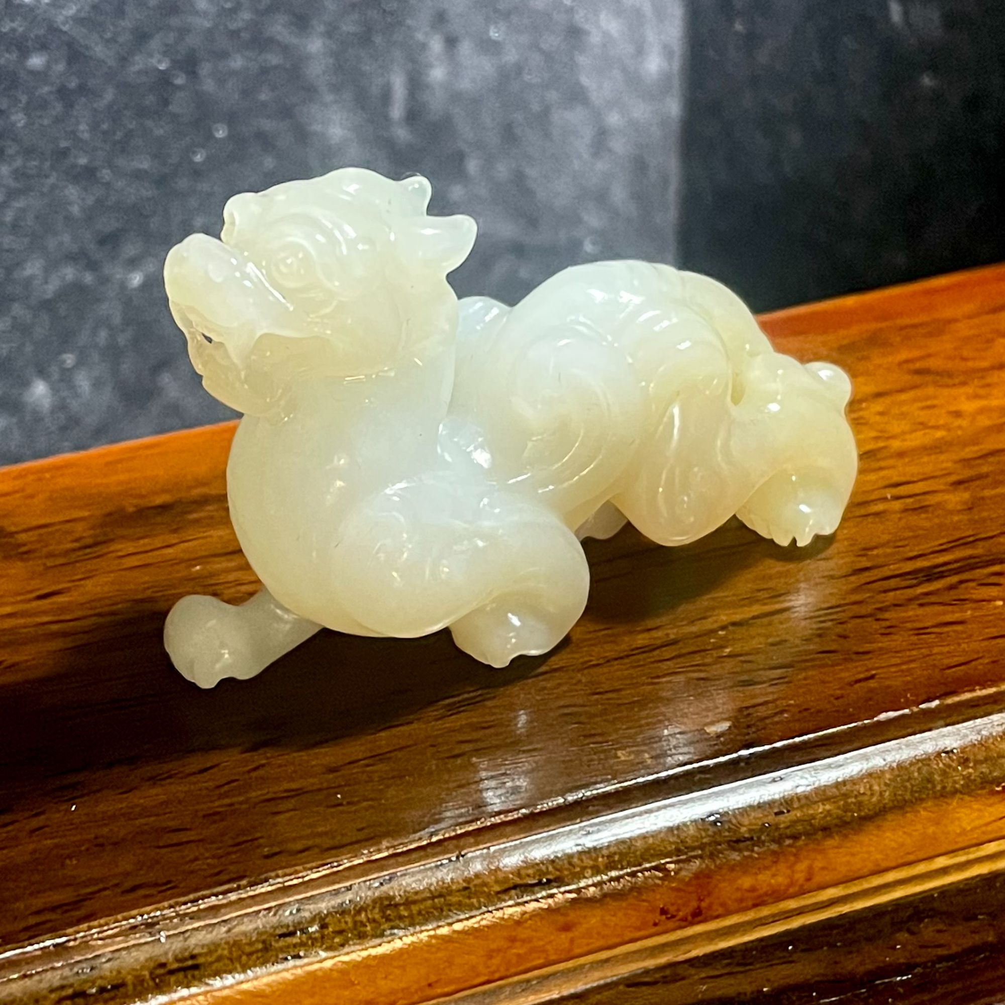 A20-白玉沁糖龙尊 和田玉