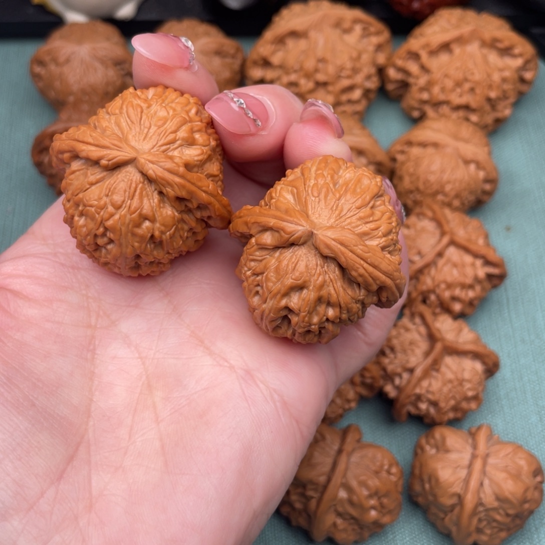 文玩核桃把件全品白狮子38