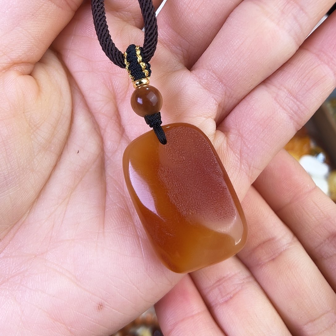 琥珀珠宝奇石未镶嵌，