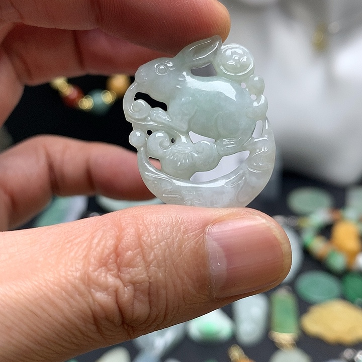 翡翠未镶嵌颈饰天然A货翡翠