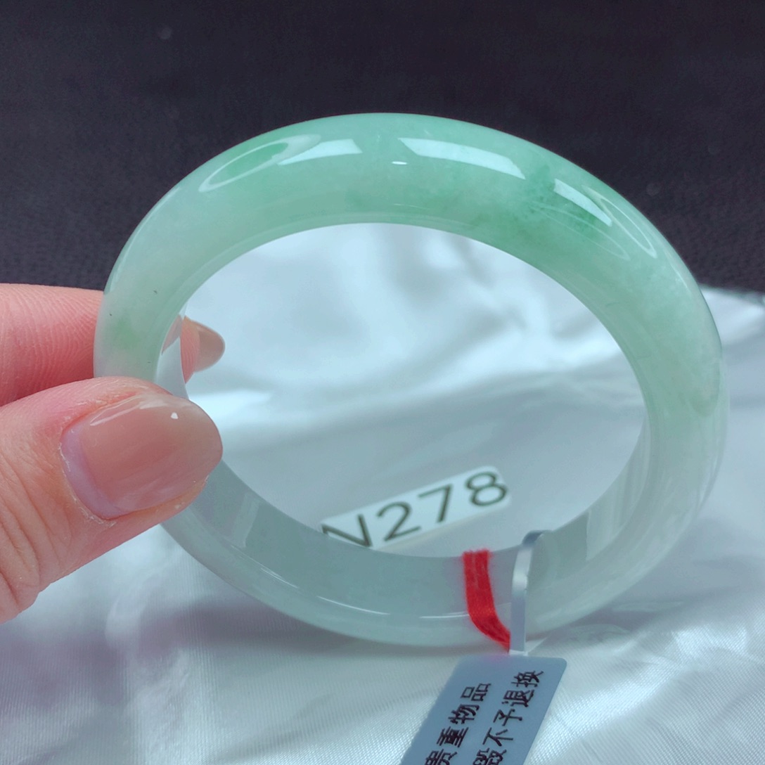翡翠手镯未镶嵌手镯88
