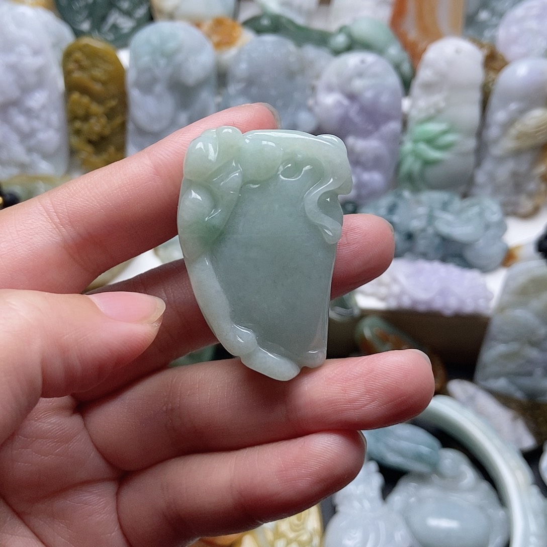 翡翠未镶嵌颈饰翡翠