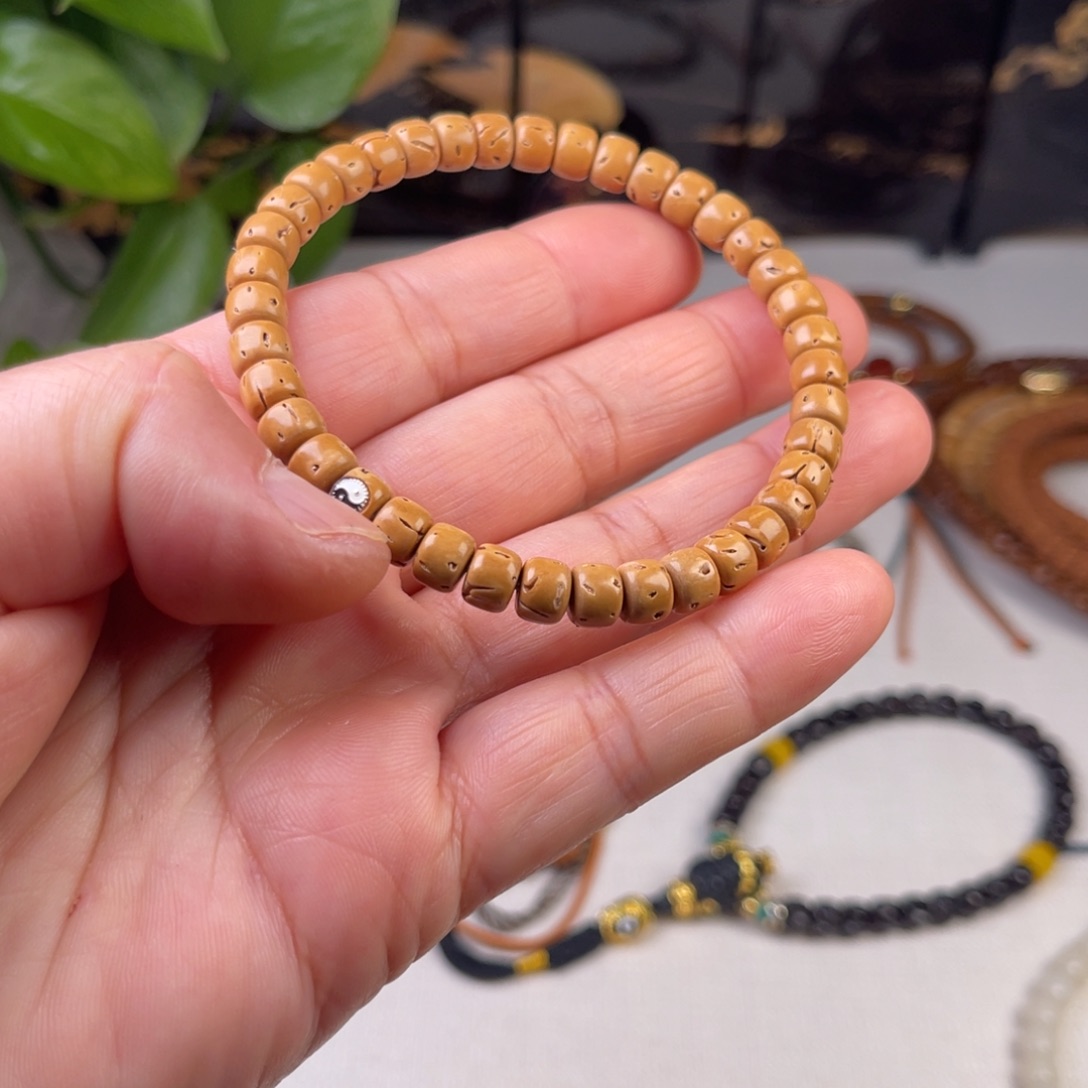 桃核吊坠357888643357889