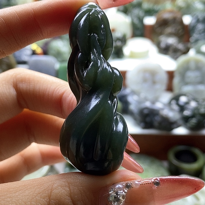 和田玉颈饰未镶嵌