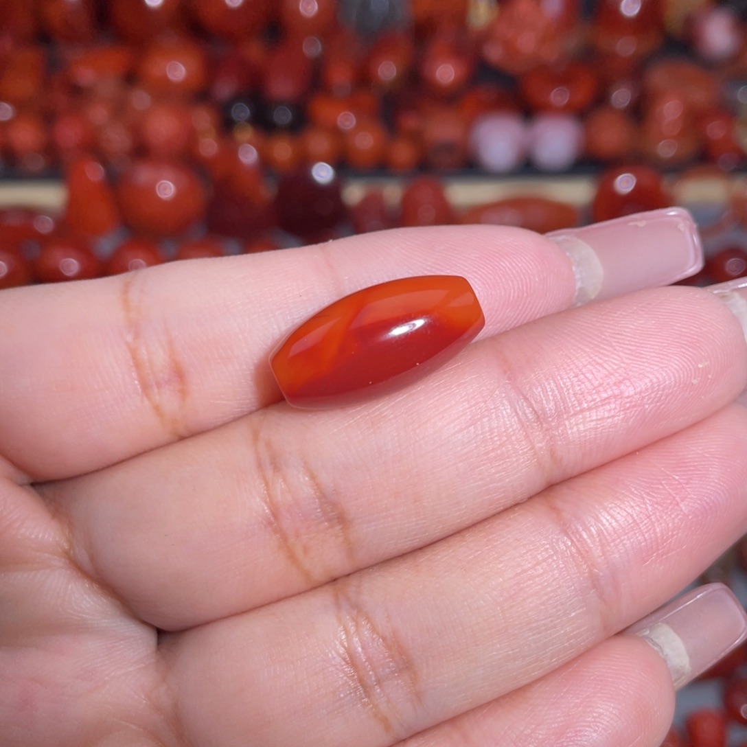 南红玛瑙未镶嵌瓦西双色桶珠卡10