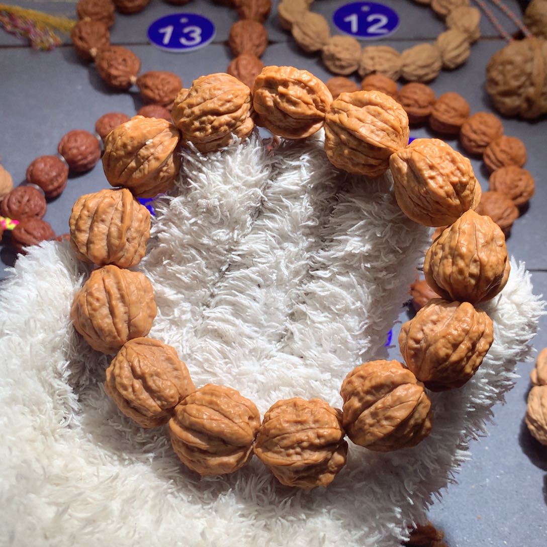 文玩核桃吊坠蛤蟆头