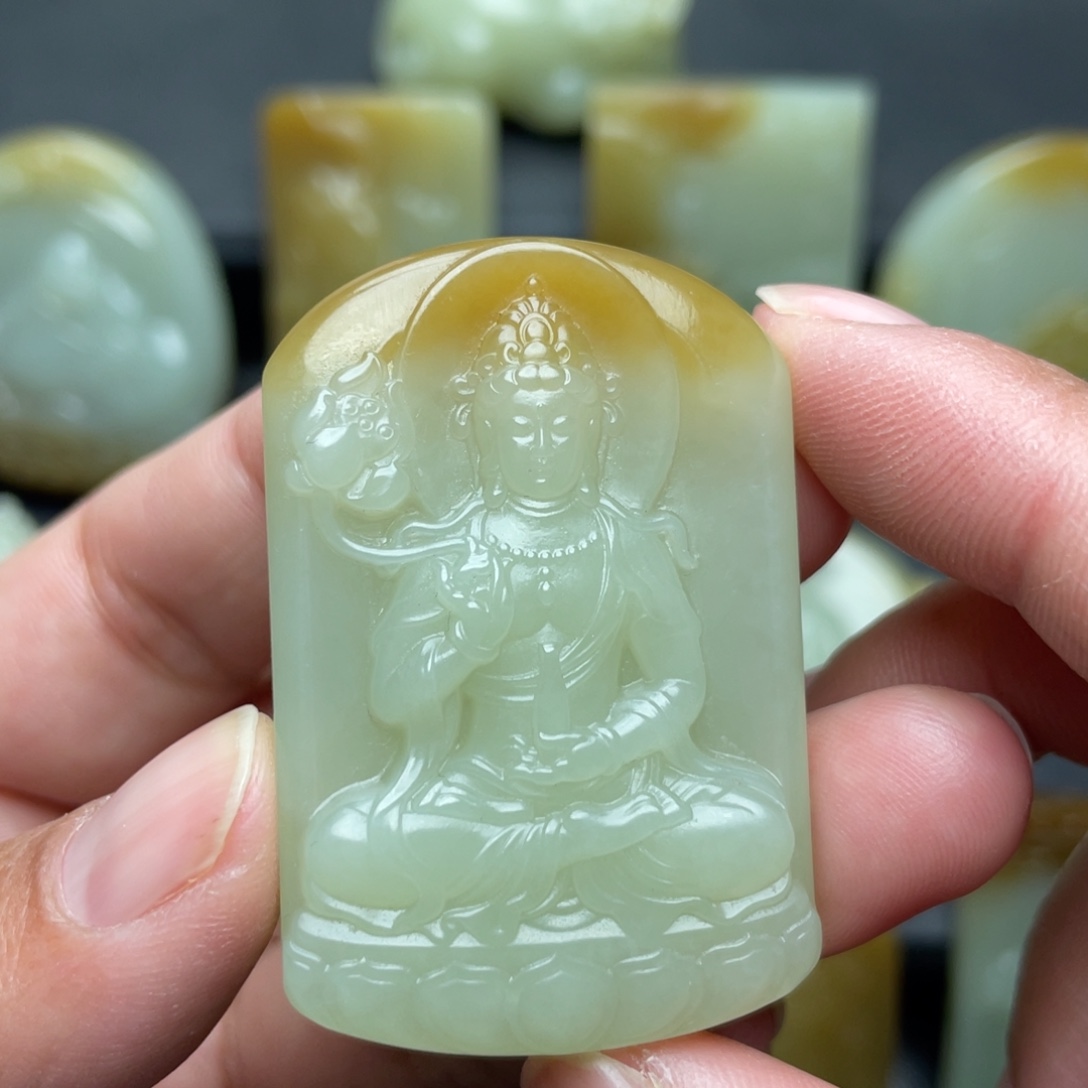 和田玉（糖玉）未镶嵌颈饰