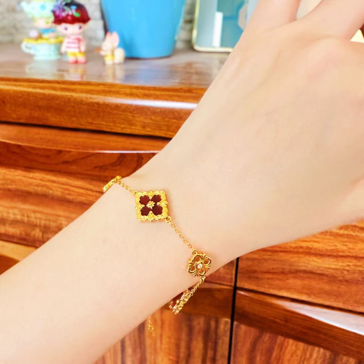 【诗诗专属】18k金布布契拉经典轻奢手链