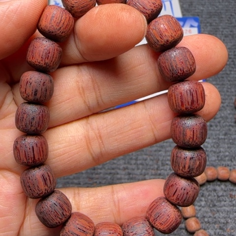 藤类hy降真香0.9*1.0单圈老型珠手串