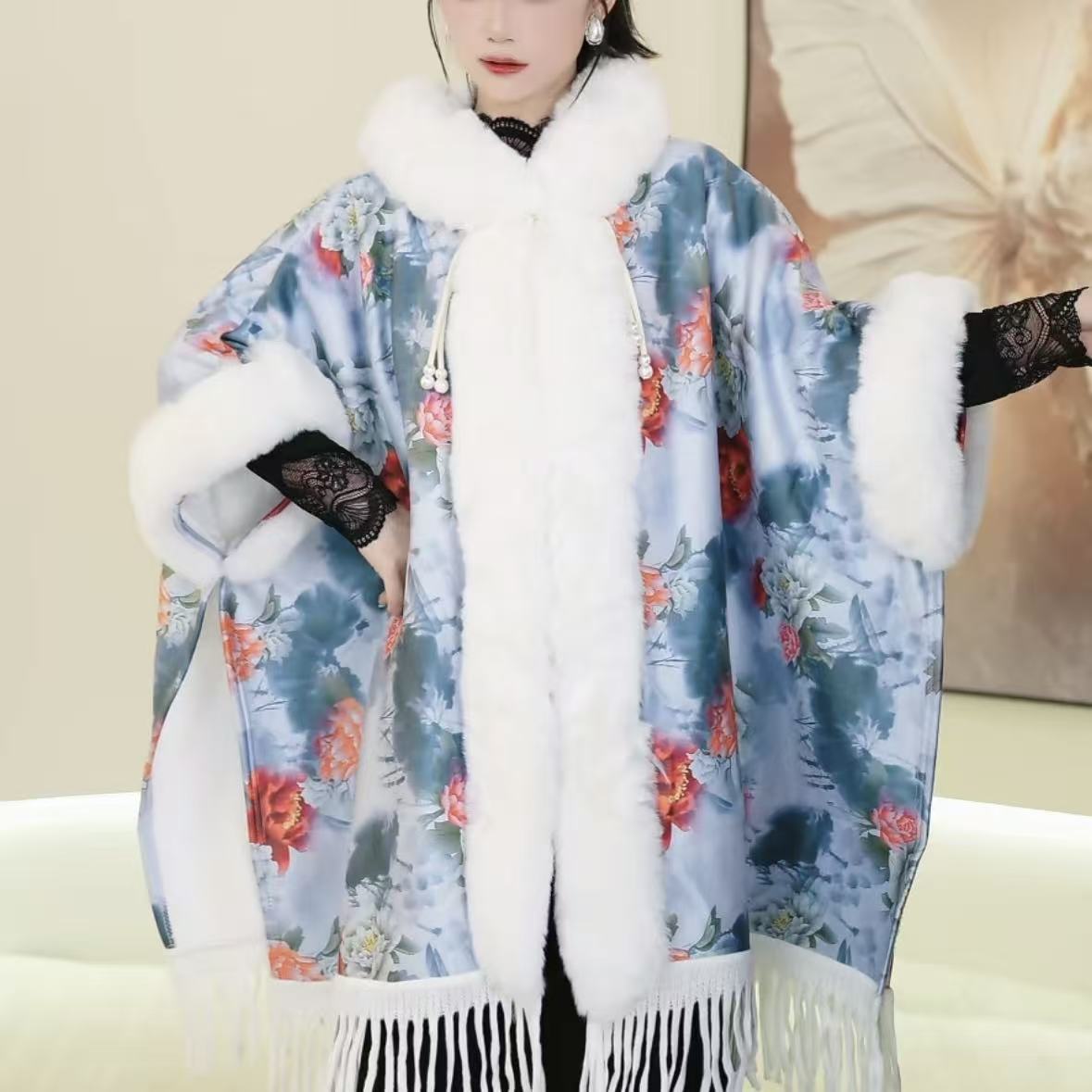 2025秋冬新款国风披肩加厚斗篷女连帽外套毛领多巴胺冬季提花