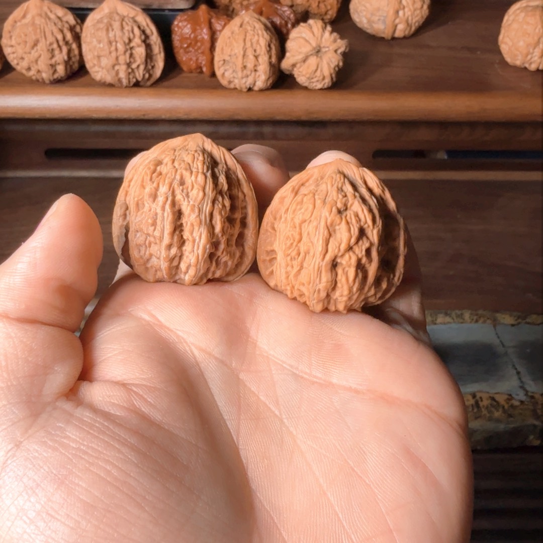 文玩核桃吊坠密纹红宝石全品