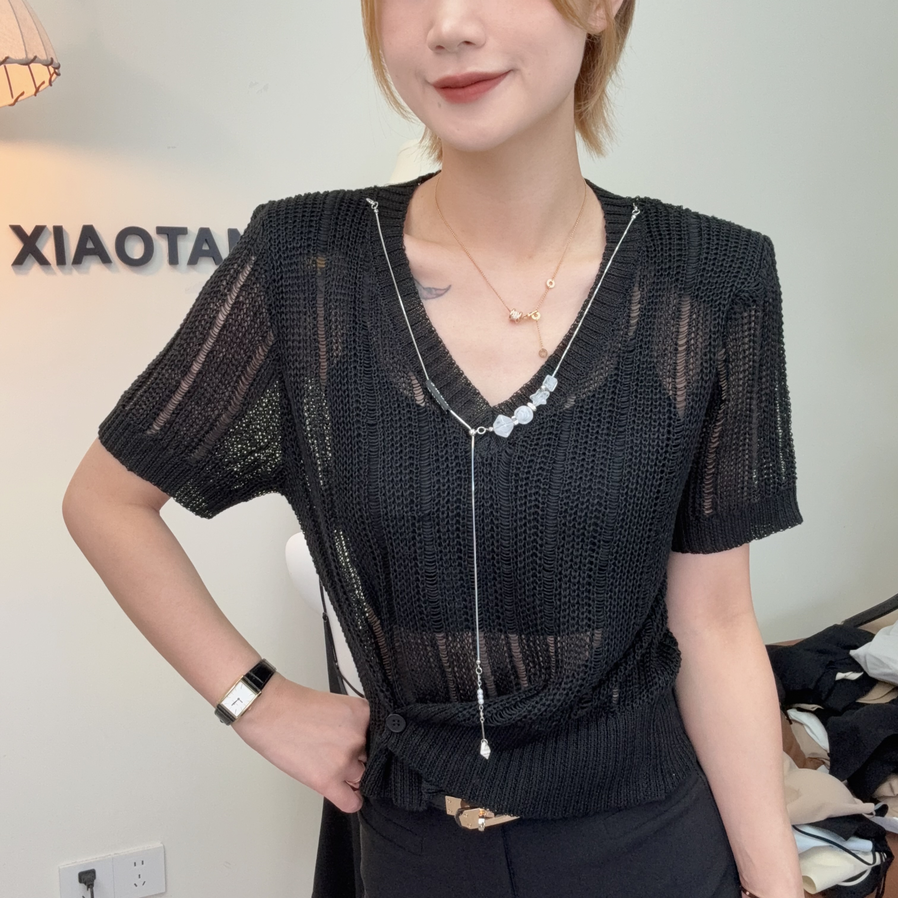 V领斜扣 镂空针织衫 新款9263