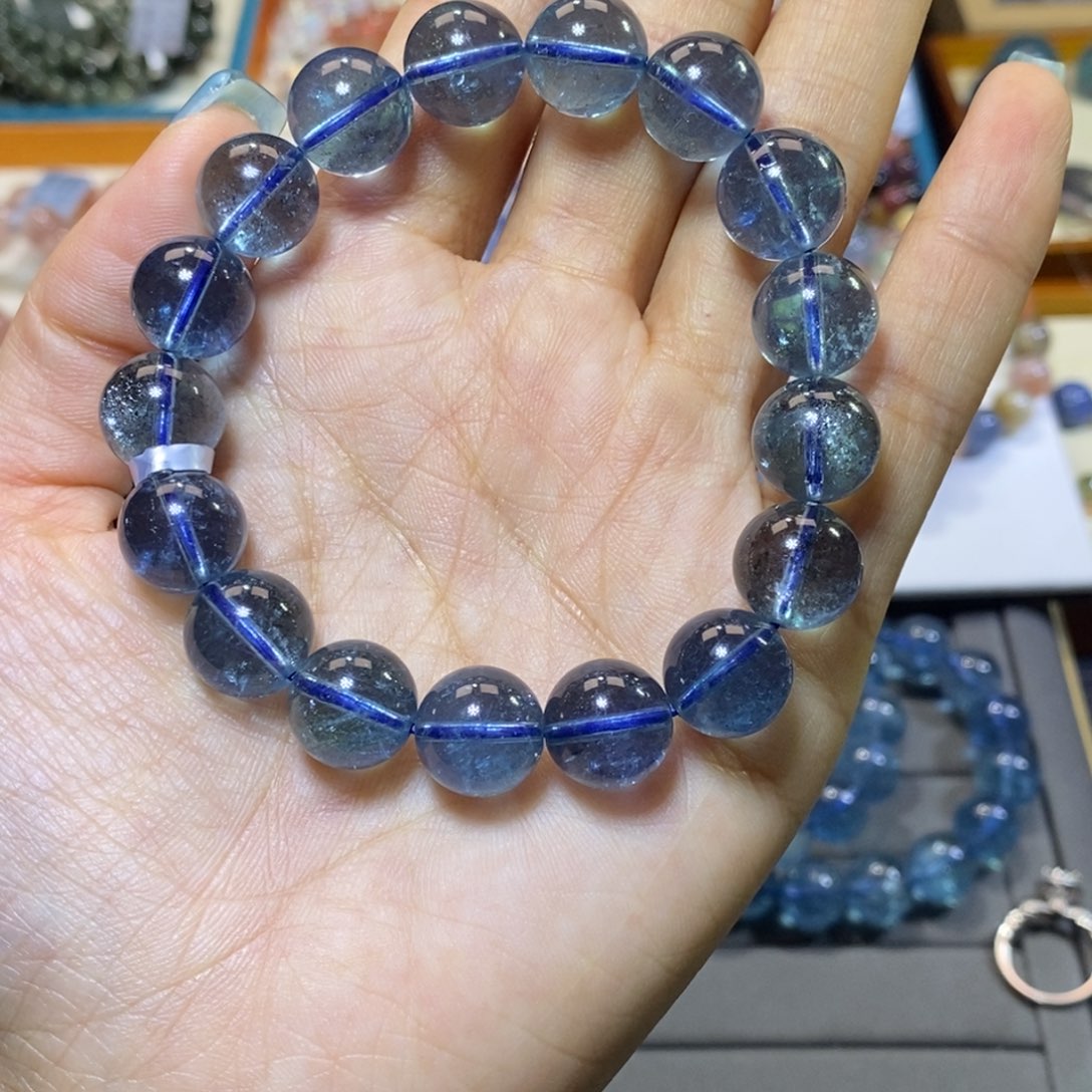 水晶手串未镶嵌独***？手串
