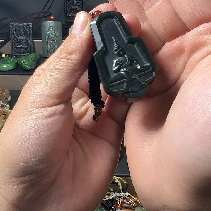 和田玉未镶嵌项链