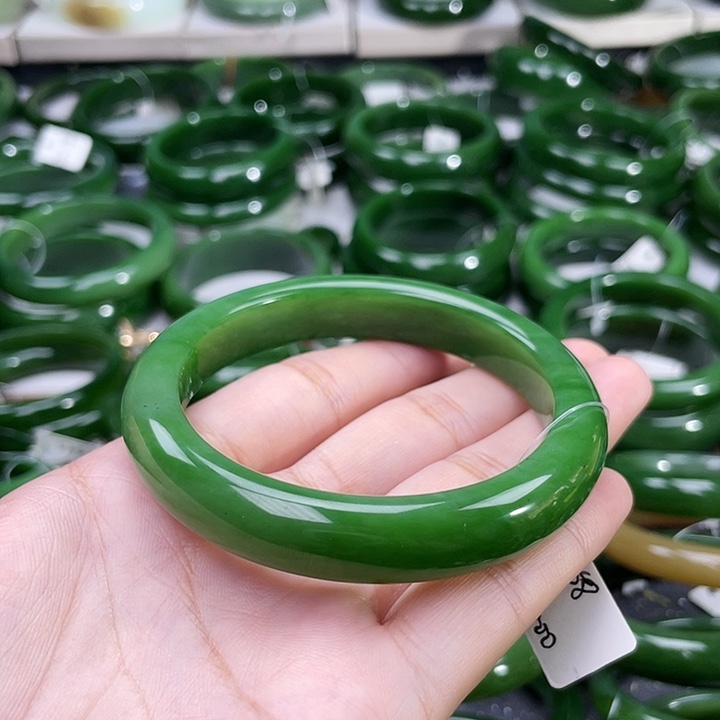 和田玉（碧玉）手镯未镶嵌