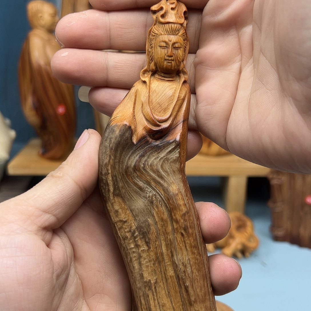 木僧**雨柏木摆件手把件