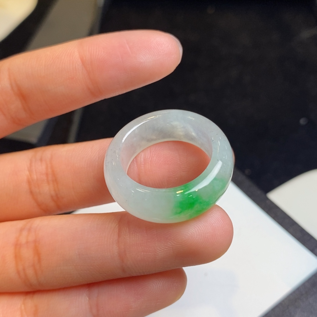 翡翠戒圈未镶嵌裸石戒圈