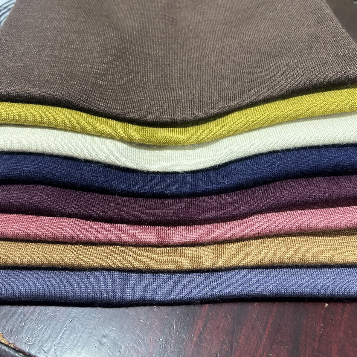 安安家精纺圆领小短袖