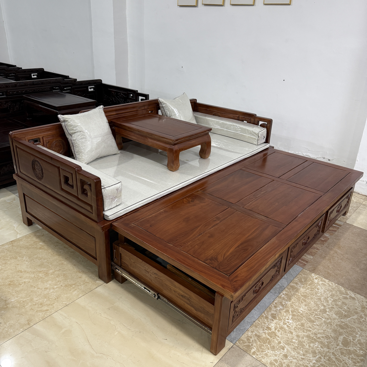 国色天香圆花推拉罗汉床正宗北方老榆木原木材质多功能推拉沙发床