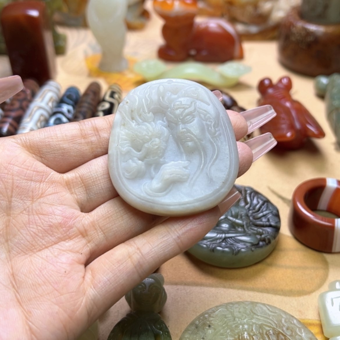 【闪购商品】蛇纹石玉颈饰未镶嵌