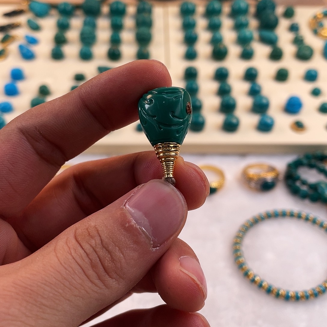 绿松石未镶嵌耳饰