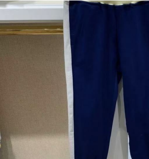 大庆仓5号熊藏青色休闲运动裤货号TKTM222351A-00库位A4