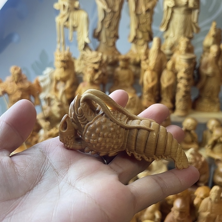 柏木（崖柏）小龙虾