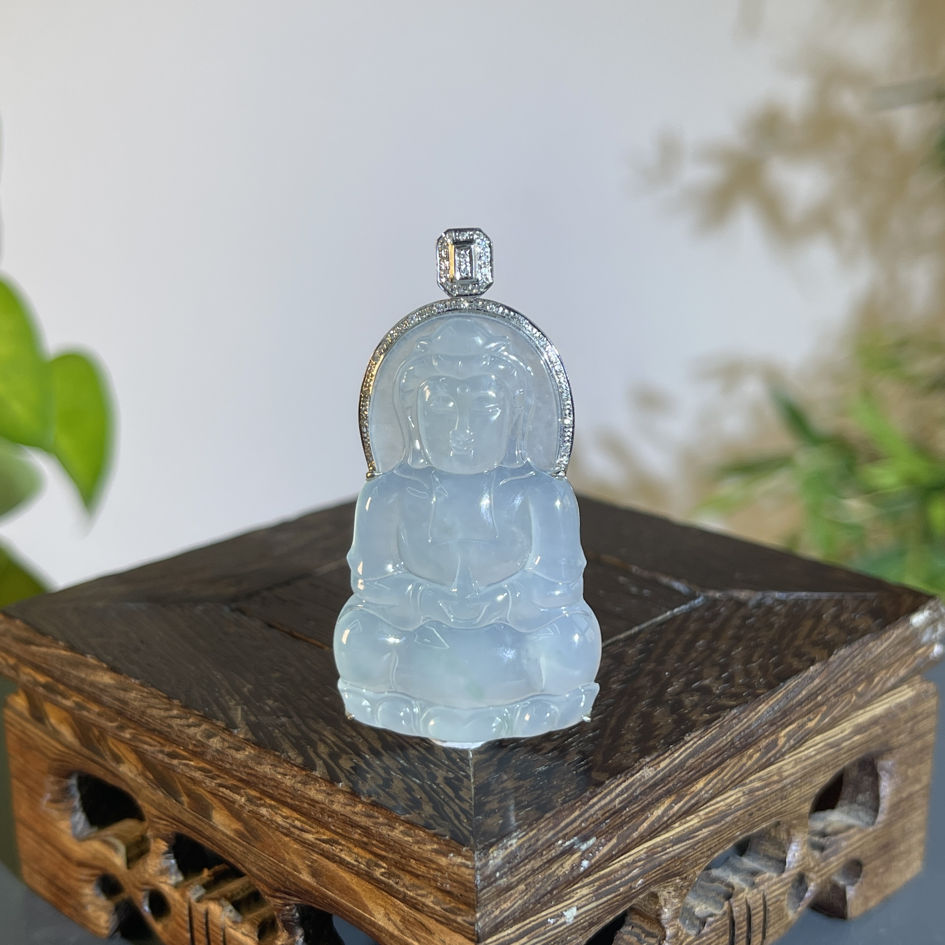 JXA17-144 天然缅甸A货翡翠 18K含钻镶嵌正装观音