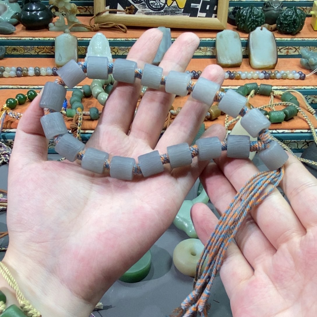 和田玉颈饰未镶嵌小***爱