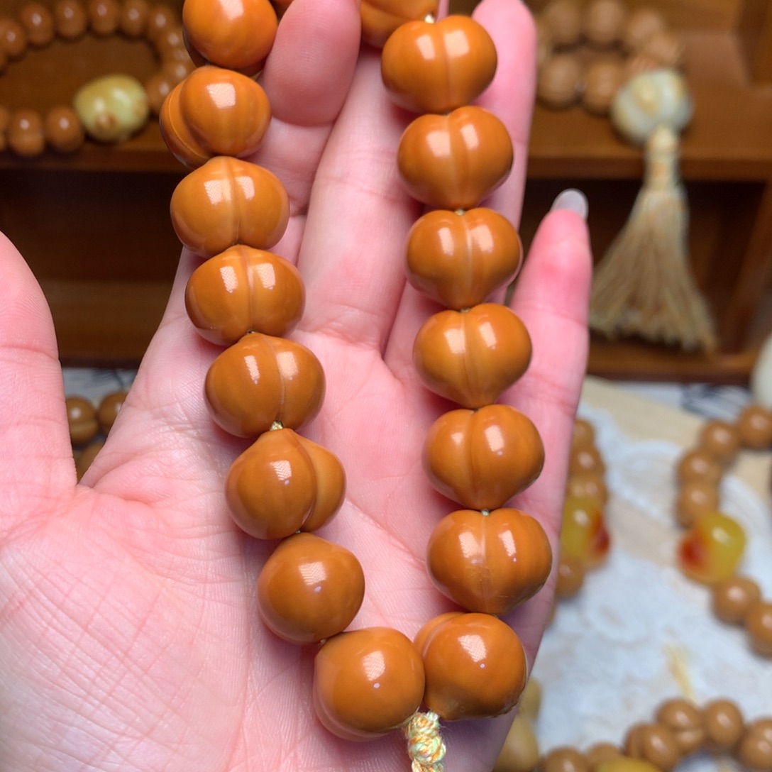 猴头核桃把件17玻璃底屁桃手持