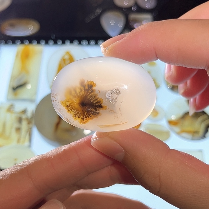 武***话玛瑙/玉髓未镶嵌吊坠(不含链)