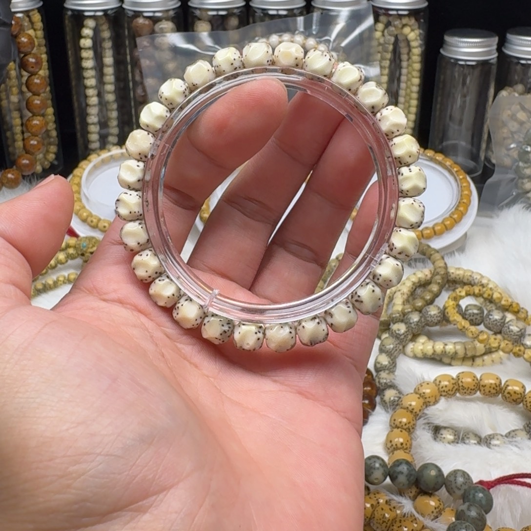 D***Y星月菩提手串8改无相单圈